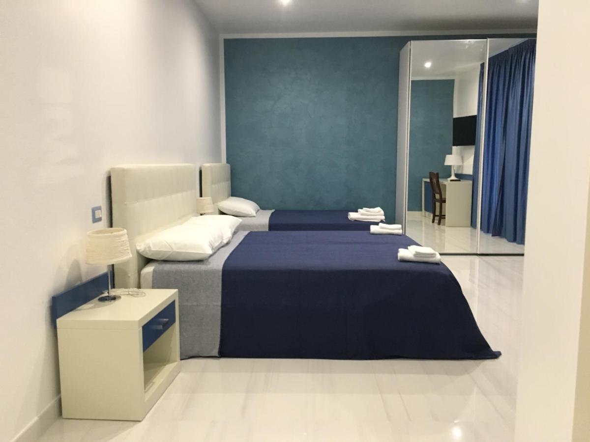 ليتشي Madigans Rooms Bed&Breakfast المظهر الخارجي الصورة