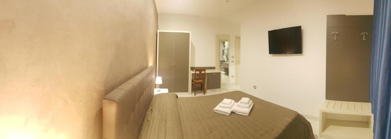 ليتشي Madigans Rooms Bed&Breakfast المظهر الخارجي الصورة